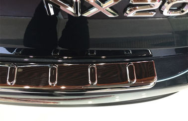 Porcellana Piatti esterni brillanti cromati del davanzale della porta di servizio per LEXUS 2015 NX200 NX300 fornitore